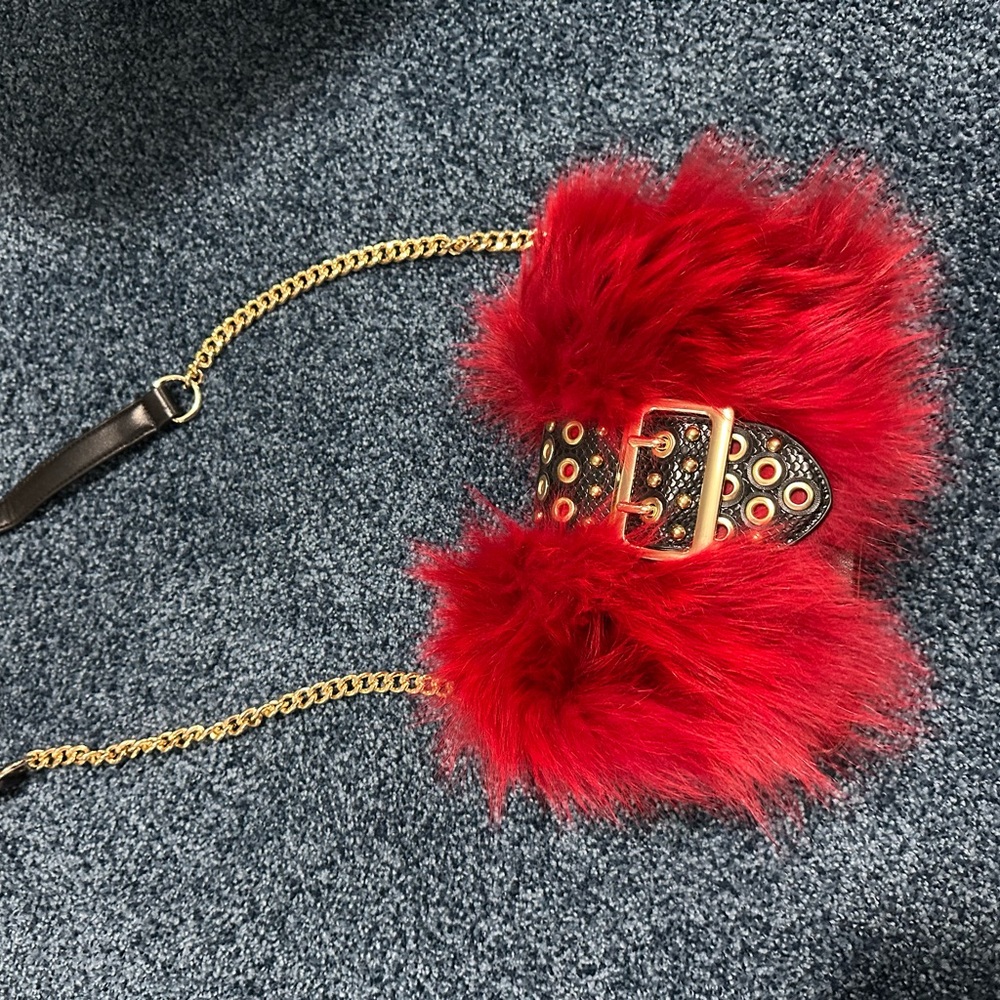 Designer Red real Fur Crossbody Bag with Gold Chain never used